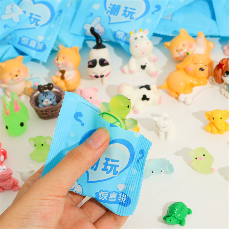 40 Stück/Set Zufällige Cartoon – Resin Art Case Bewertung und Preis